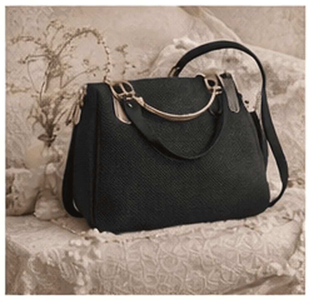 レザーハンドバッグ（ブラック）